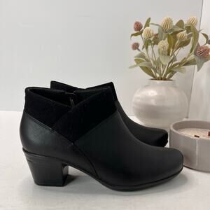 Clarks Emslie Essex Essex Leather Ankle Boots Black Women 6M NWOB